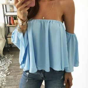 E.SSUE Off The Shoulder Cropped Top Elastic. Baby Blue. Size Small NWT
